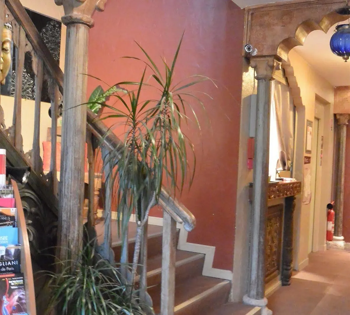 Hotel De La Gare エクスレバン