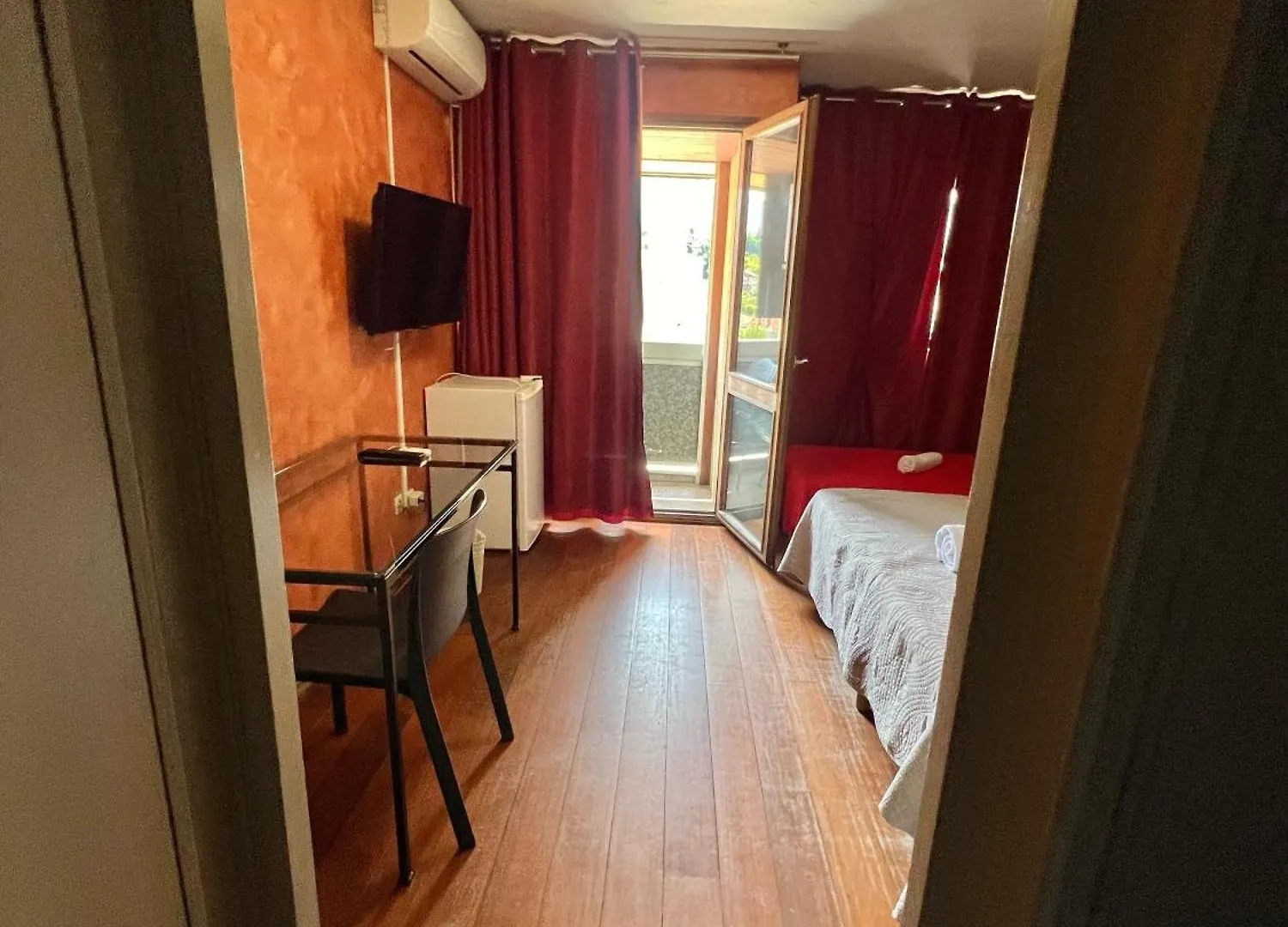 Hotel De La Gare Aix-les-Bains
